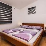 Skundric 4 By Interhome Apartman