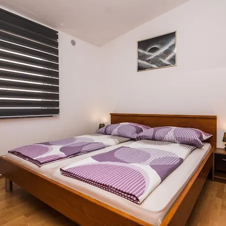 Skundric 4 By Interhome Apartamento