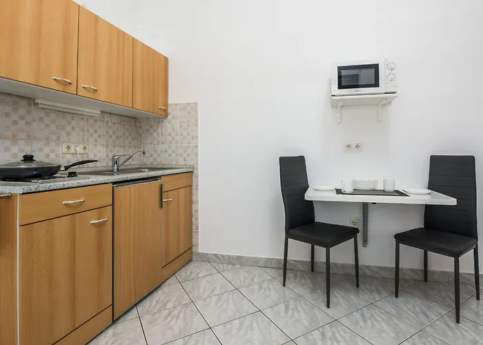 Skundric 4 By Interhome Apartmán *